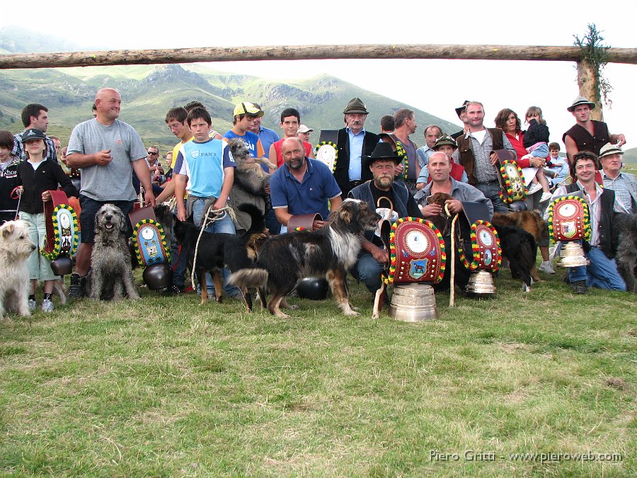 canipastore 161.jpg - Foto di gruppo dei partecipanti al campionato